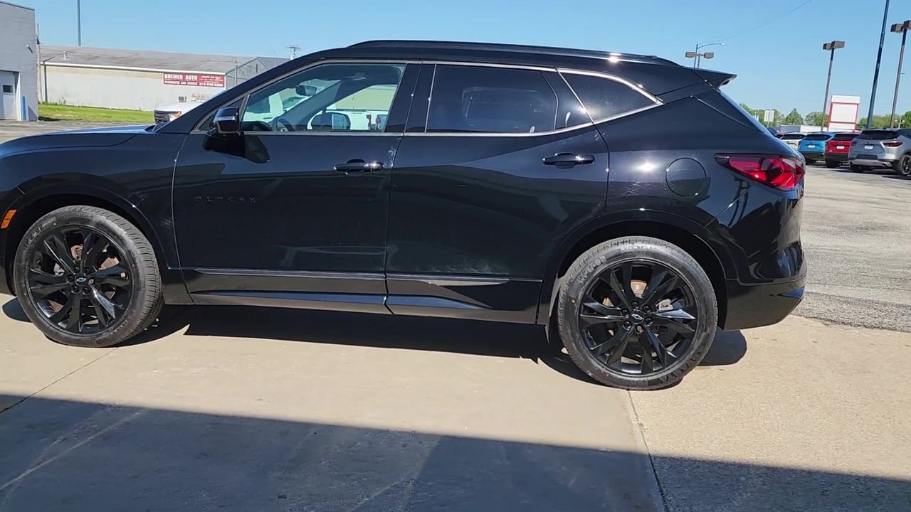 Used 2022 Black Chevrolet RS image 8