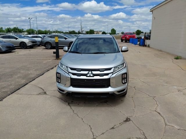 Used 2025 Black Mitsubishi 2.0 ES image 10