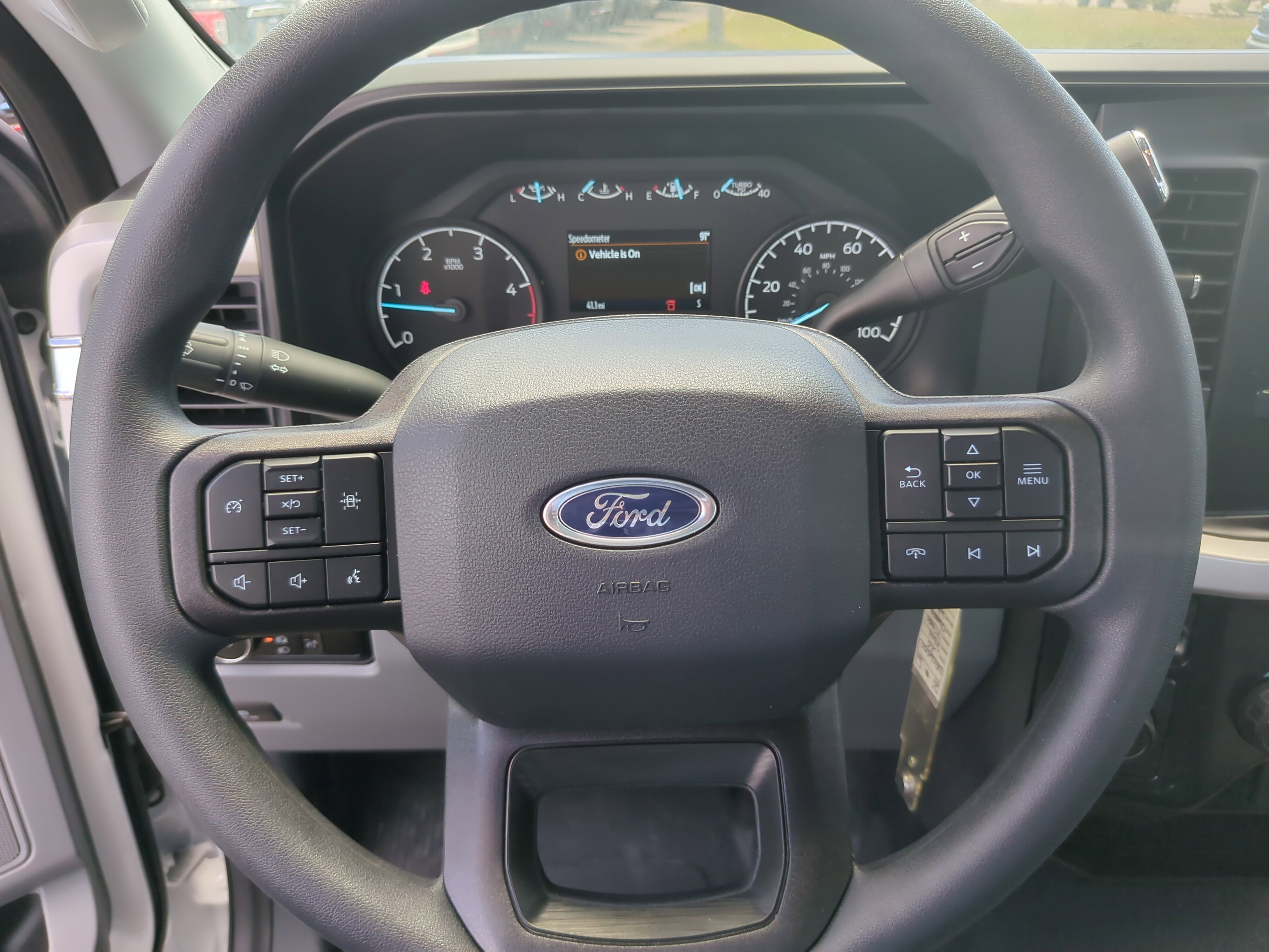 2025 Ford F-450 Super Duty Chassis Cab XL - Photo 25