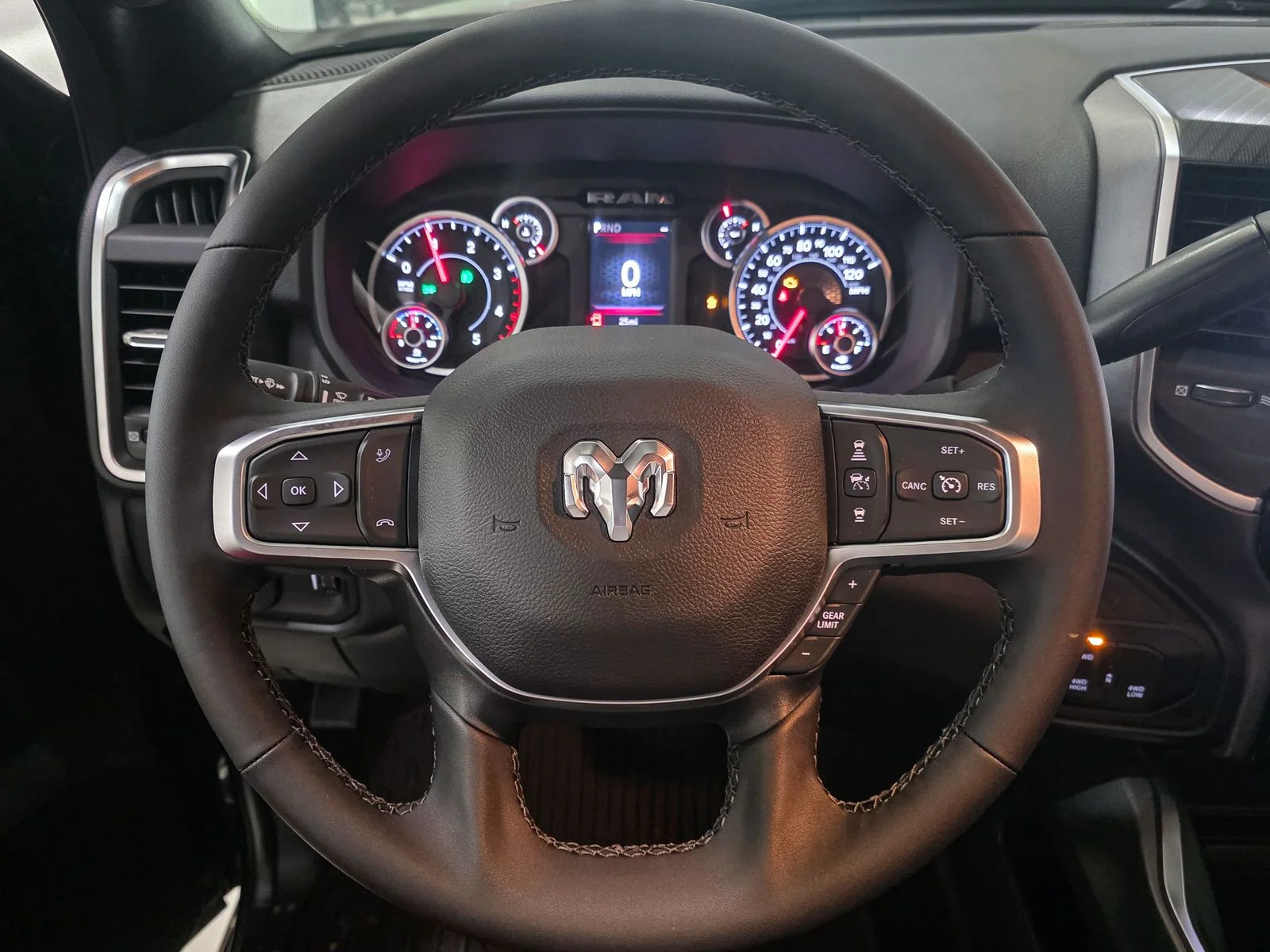 2026 RAM 3500 Big Horn - Photo 34