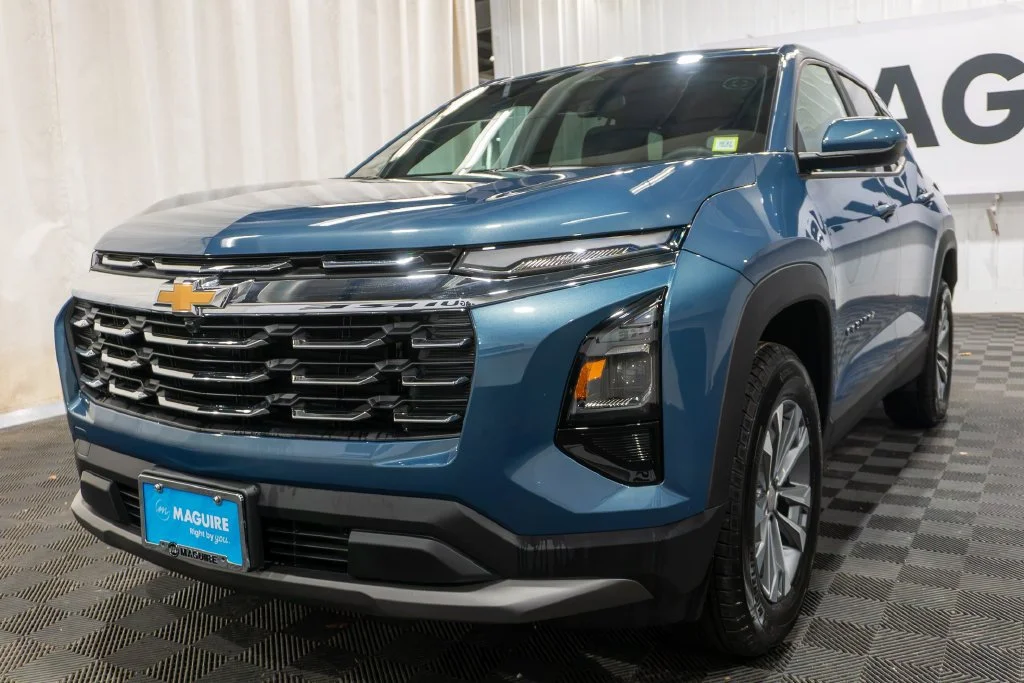 New 2027 Lakeshore Blue Metallic Chevrolet LT image 2