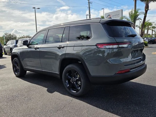 New 2027 Sting-Gray Clearcoat Jeep Limited image 6