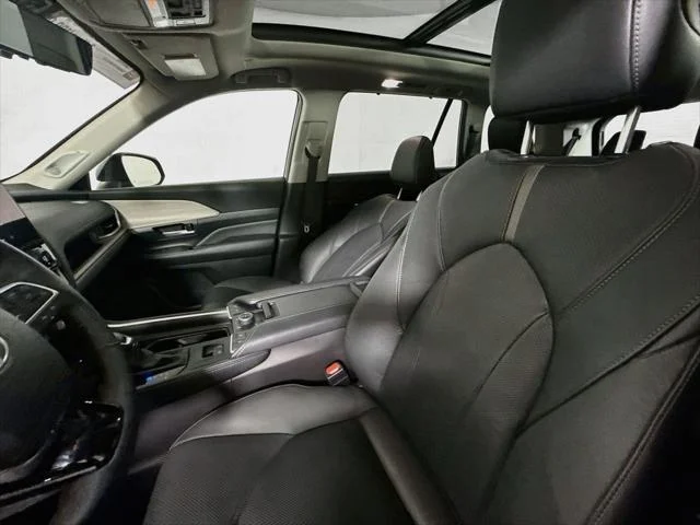 Certified Used 2025 STORM CLOUD Toyota  image 21