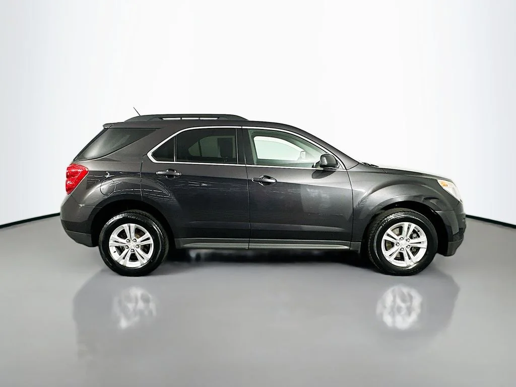 Used 2015 Tungsten Metallic Chevrolet LT image 9