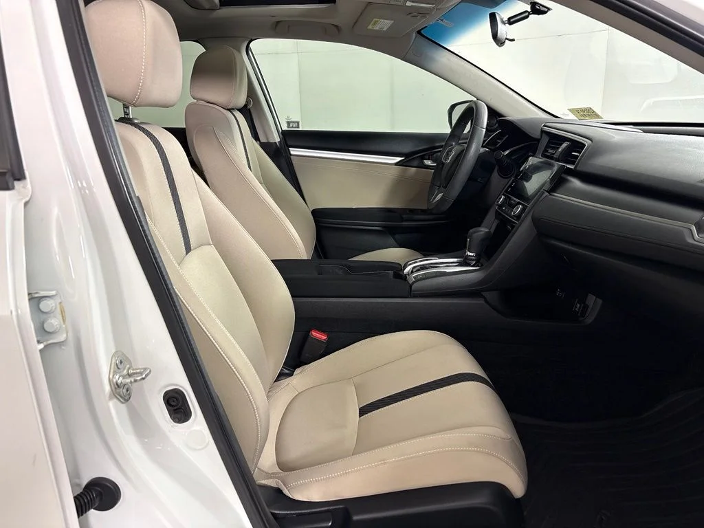 Used 2018  Honda EX image 38