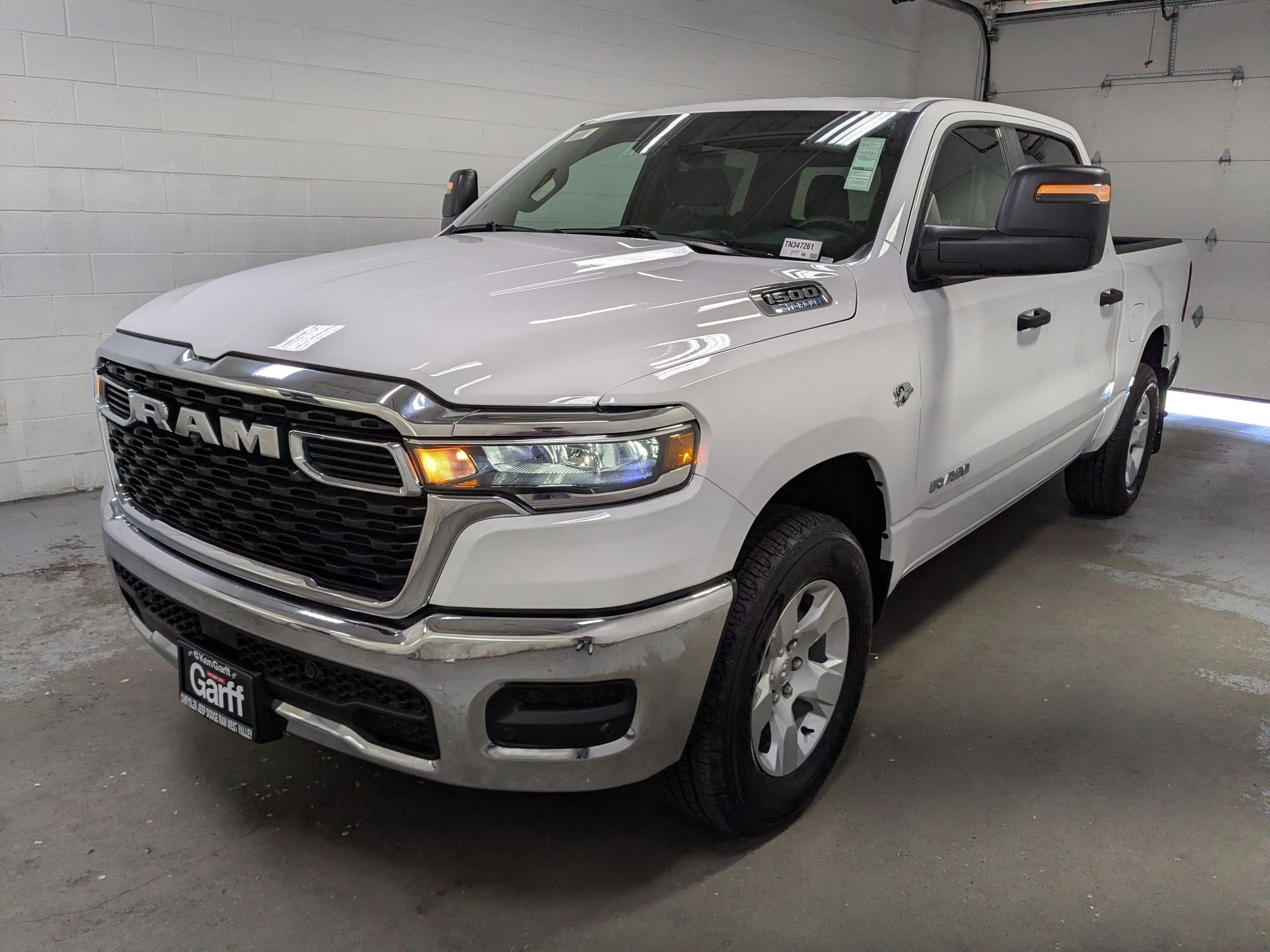 New 2026 Bright White Clear-Coat Exterior Paint RAM Tradesman image 9