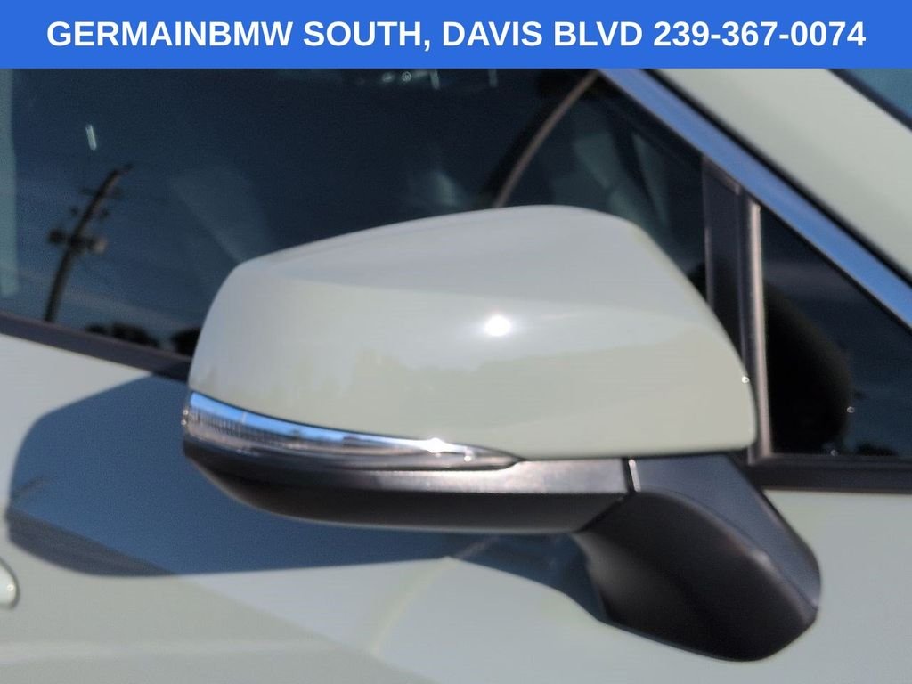 Used 2021 Lunar Toyota XLE Premium image 13