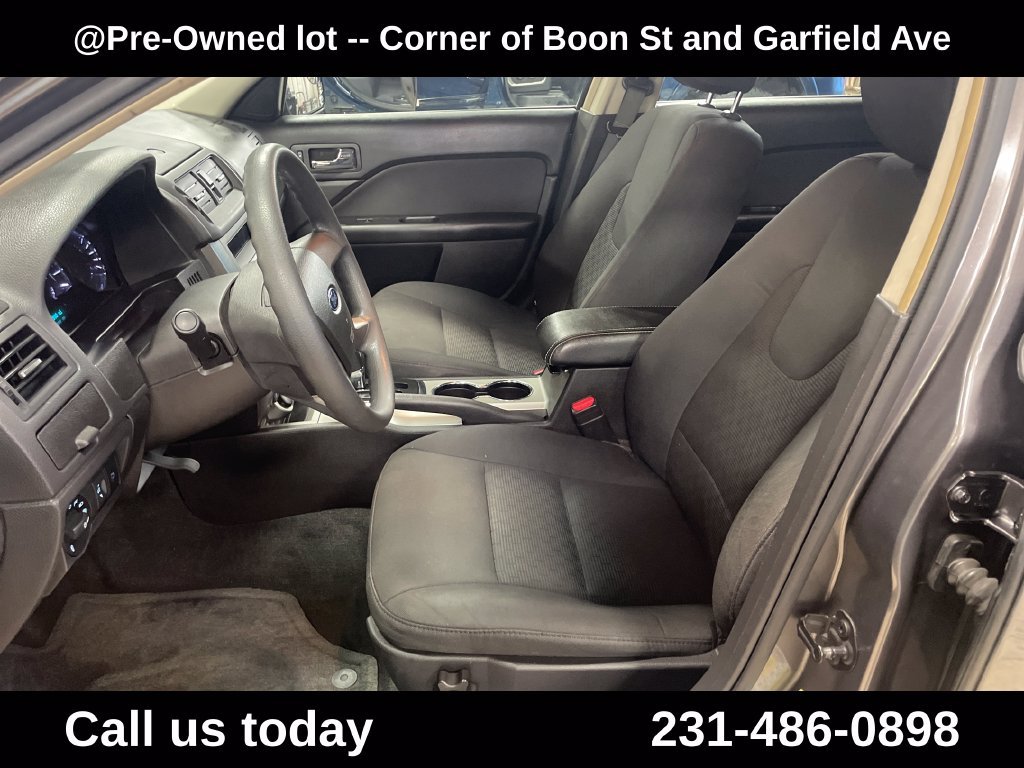 Used 2012 Gray Ford SE image 13