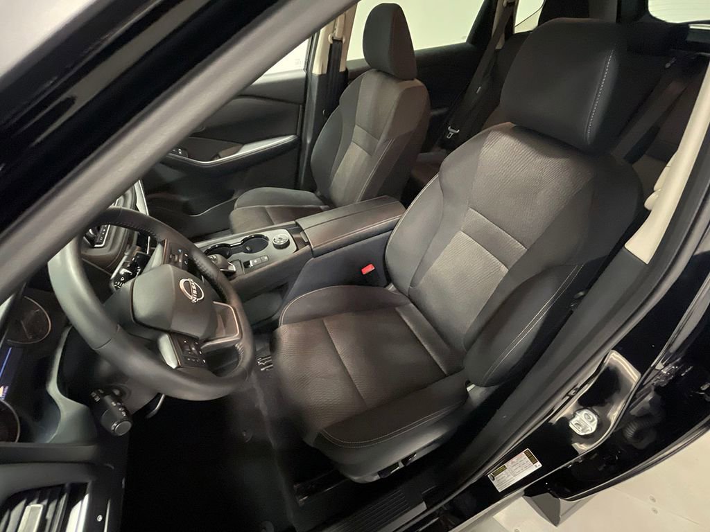 Used 2026  Nissan SV image 22