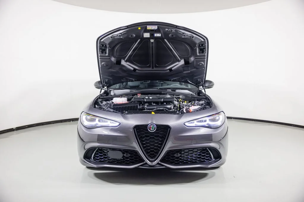 2026 Alfa Romeo Giulia Base - Photo 14