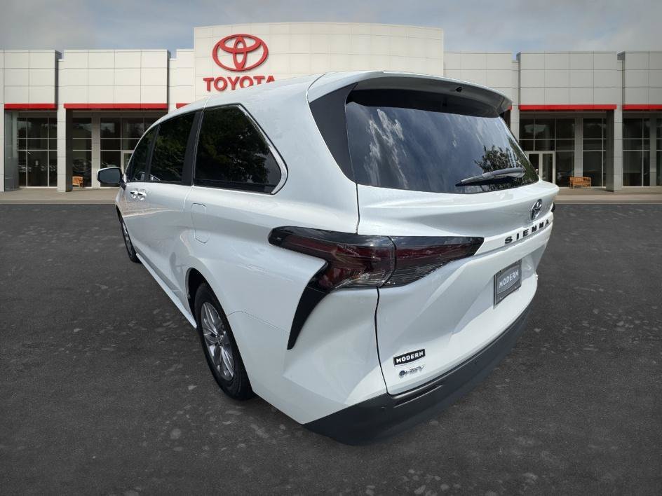 Used 2025 Wind Chill Pearl Toyota XLE image 6