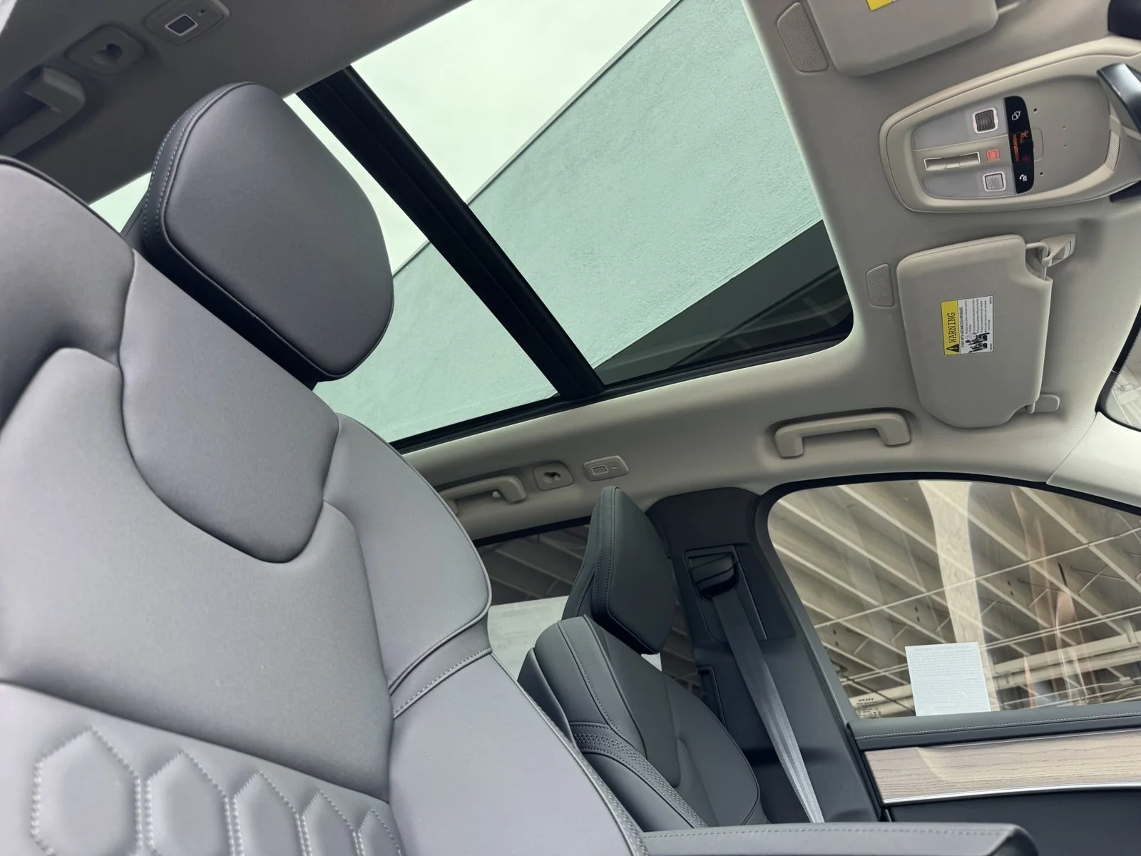 New 2026 Gray Volvo T8 Plus image 18
