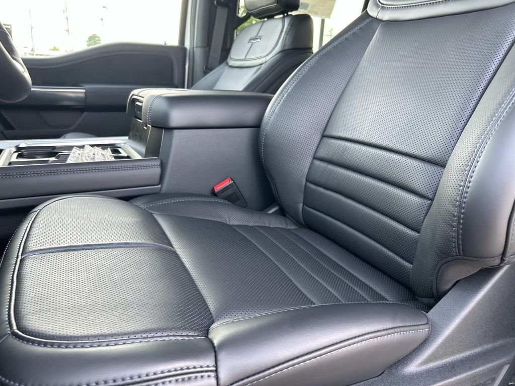 New 2026 Star White Metallic Tri-Coat Ford F-250® Platinum® image 20