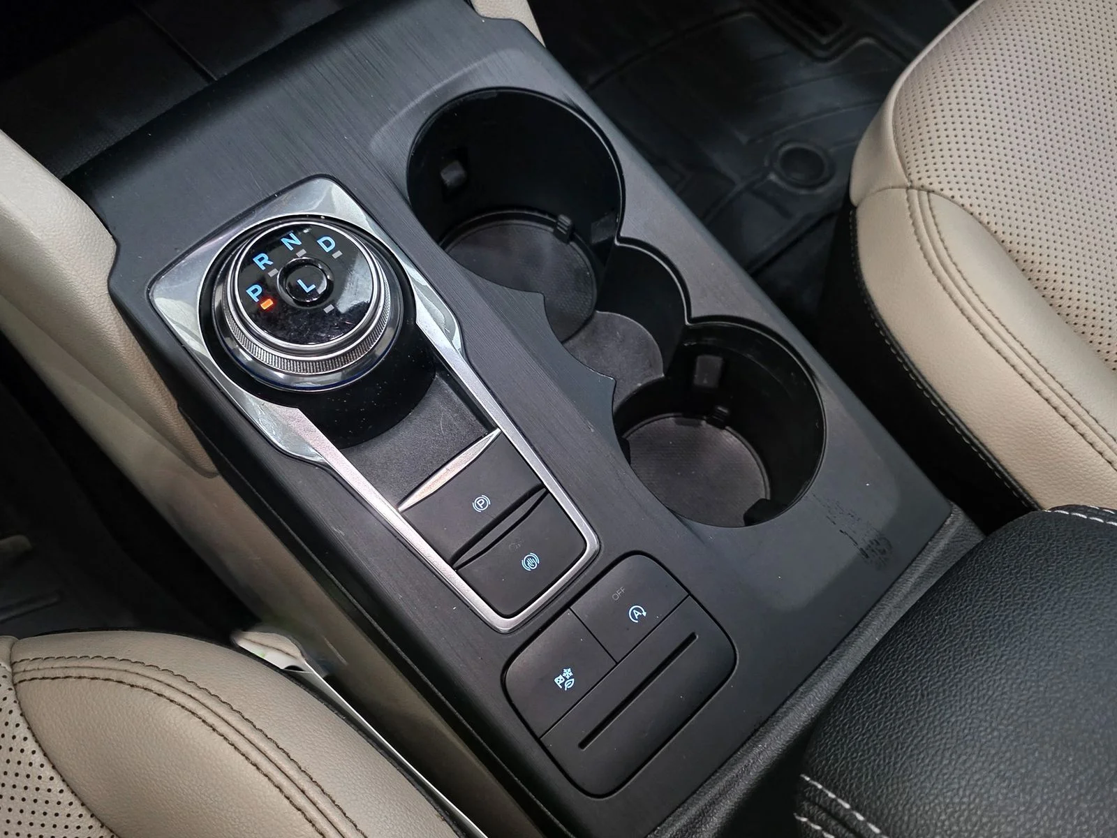 Used 2020 Silver Ford SEL image 26