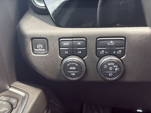 Used 2024 Gray Chevrolet RST image 26