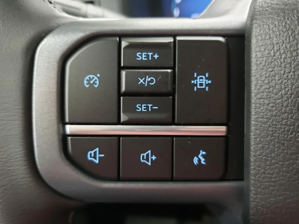 New 2026 Carbonized Gray Metallic Ford XLT image 19