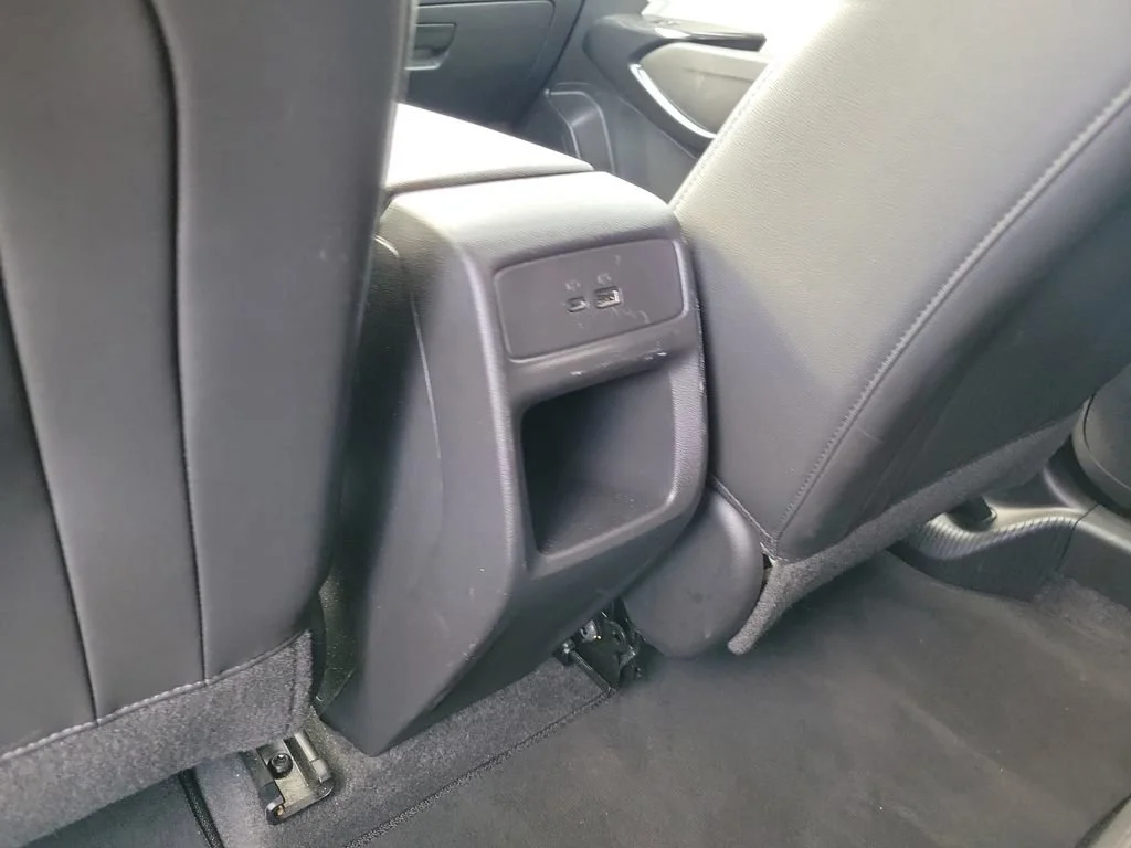 Used 2025 Summit White Chevrolet LT image 14