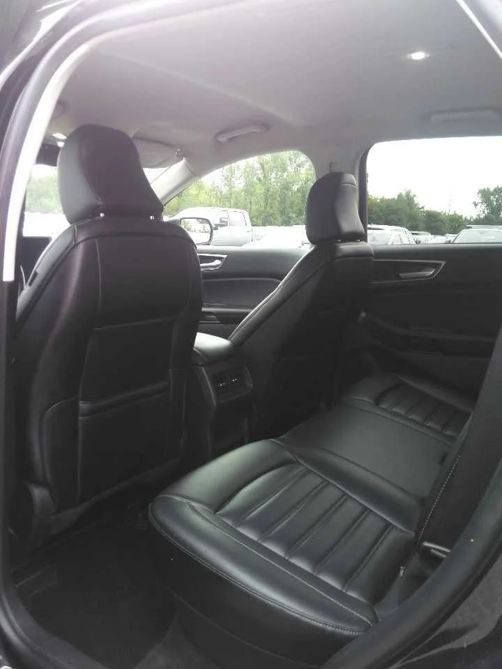 Used 2024 Black Ford SEL image 4