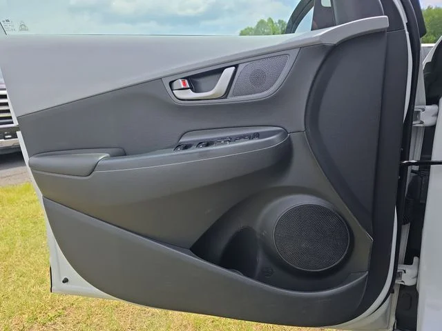 Used 2018 White Hyundai Limited image 22