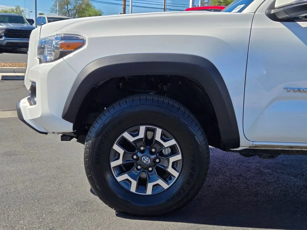 Used 2023 Ice Cap Toyota SR image 9