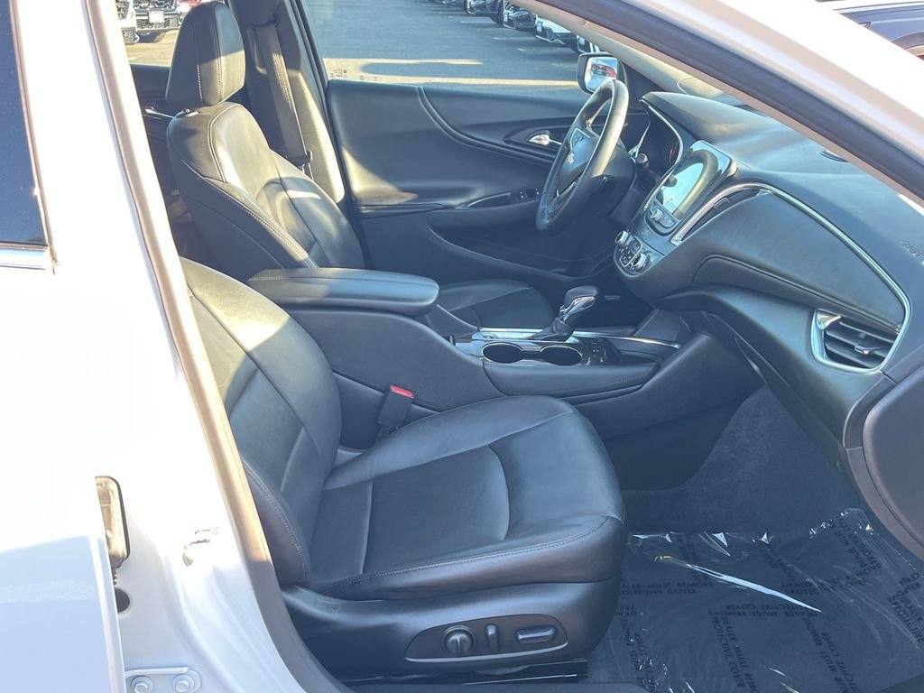 Used 2024 White Chevrolet LT image 44