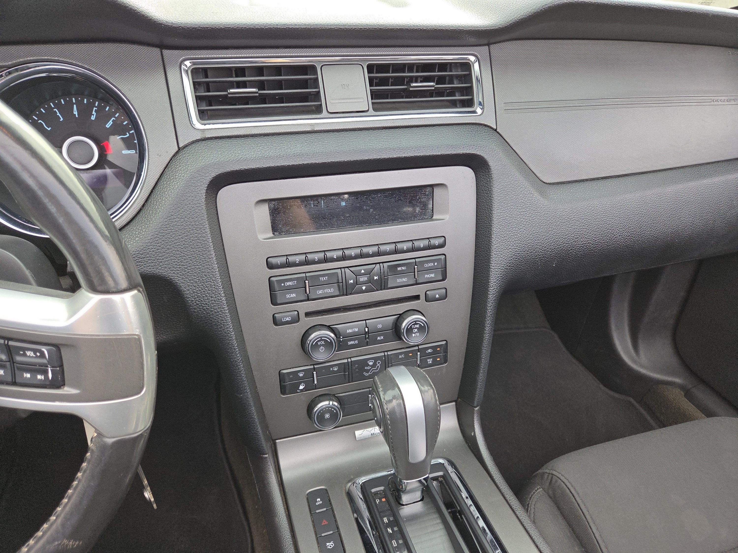 Used 2014 Black Ford V6 image 30