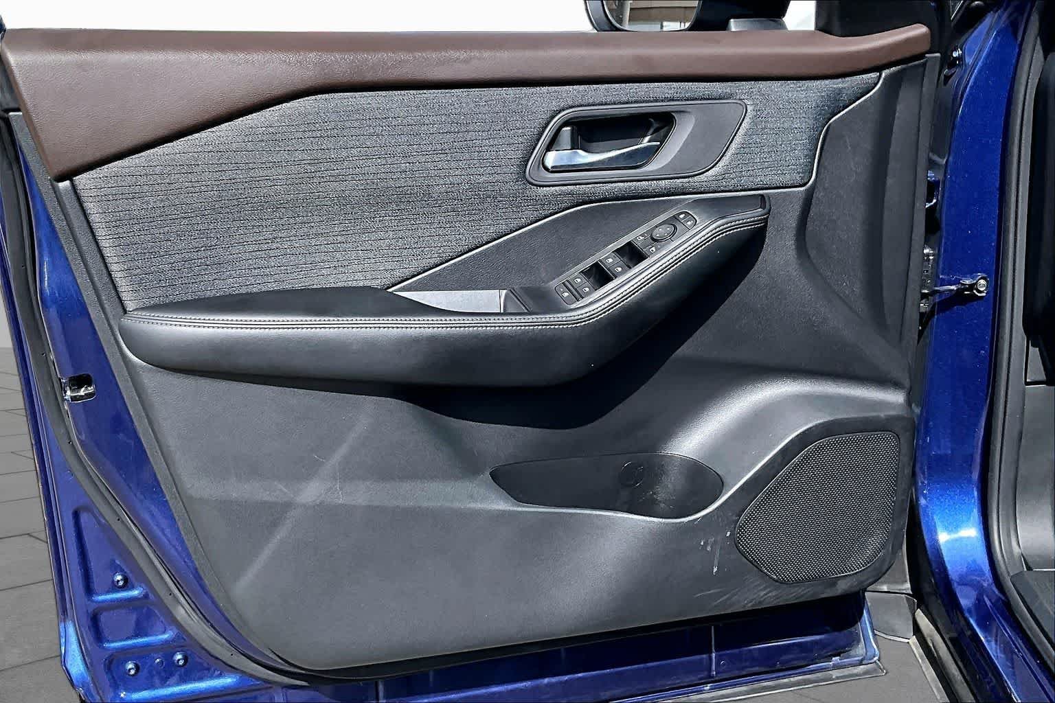 Used 2023 Caspian Blue Metallic Nissan SV image 38