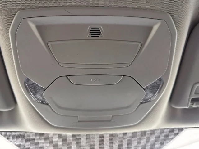 Used 2018 Gray Ford SE image 13