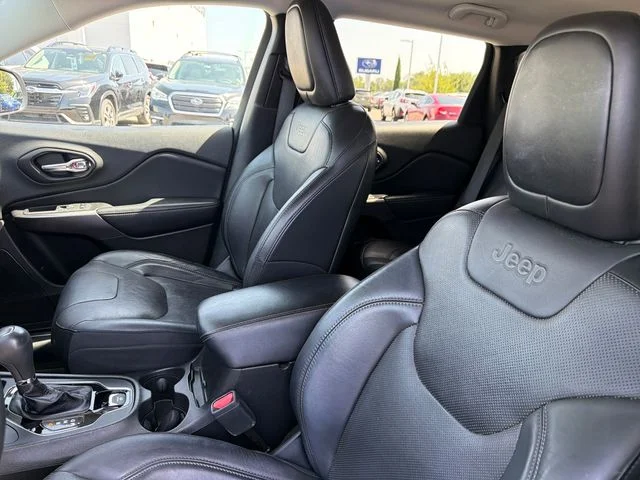 Used 2019 Black Jeep Limited image 19