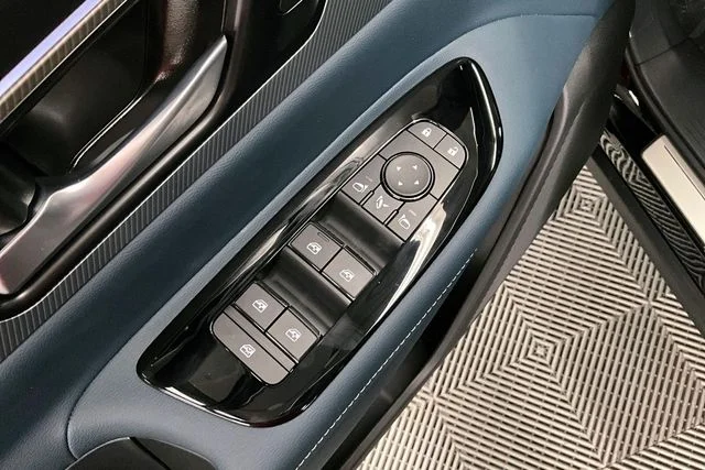 New 2026 Super Black Nissan Platinum image 32