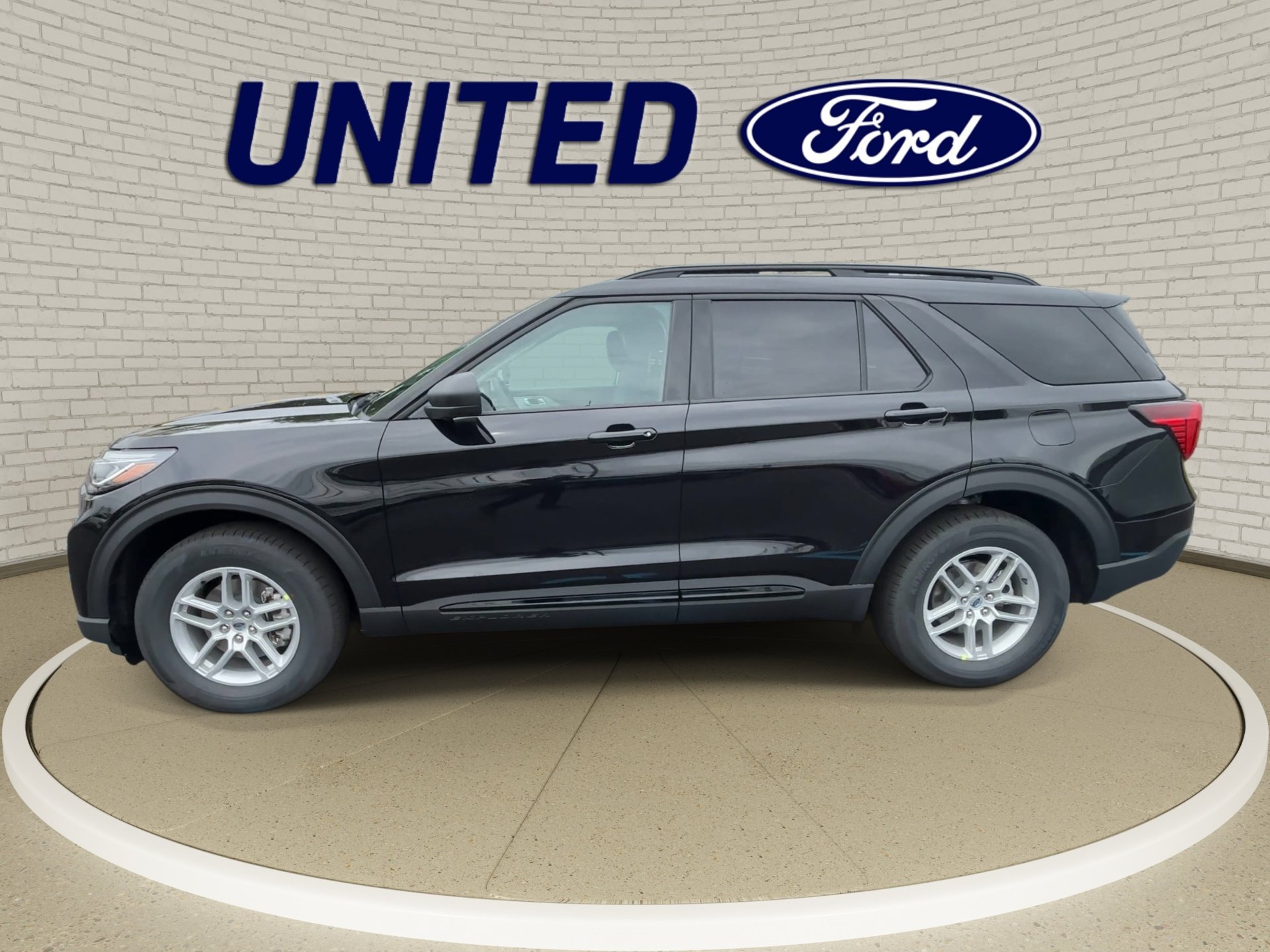 New 2026 Agate Black Metallic Ford Active image 5