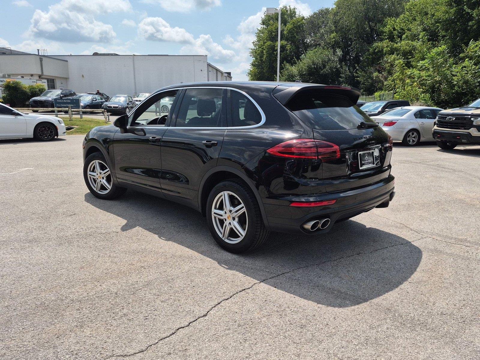 Used 2017  Porsche S image 3