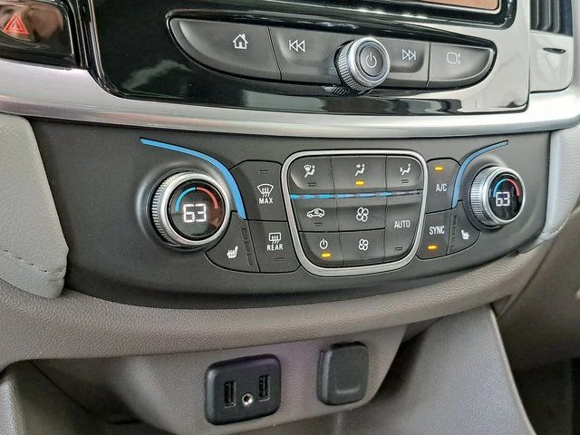 Used 2019 Gray Chevrolet 3LT image 17