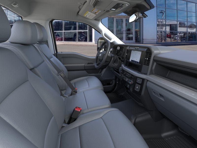 2025 Ford F-350 Super Duty Chassis Cab XL - Photo 33