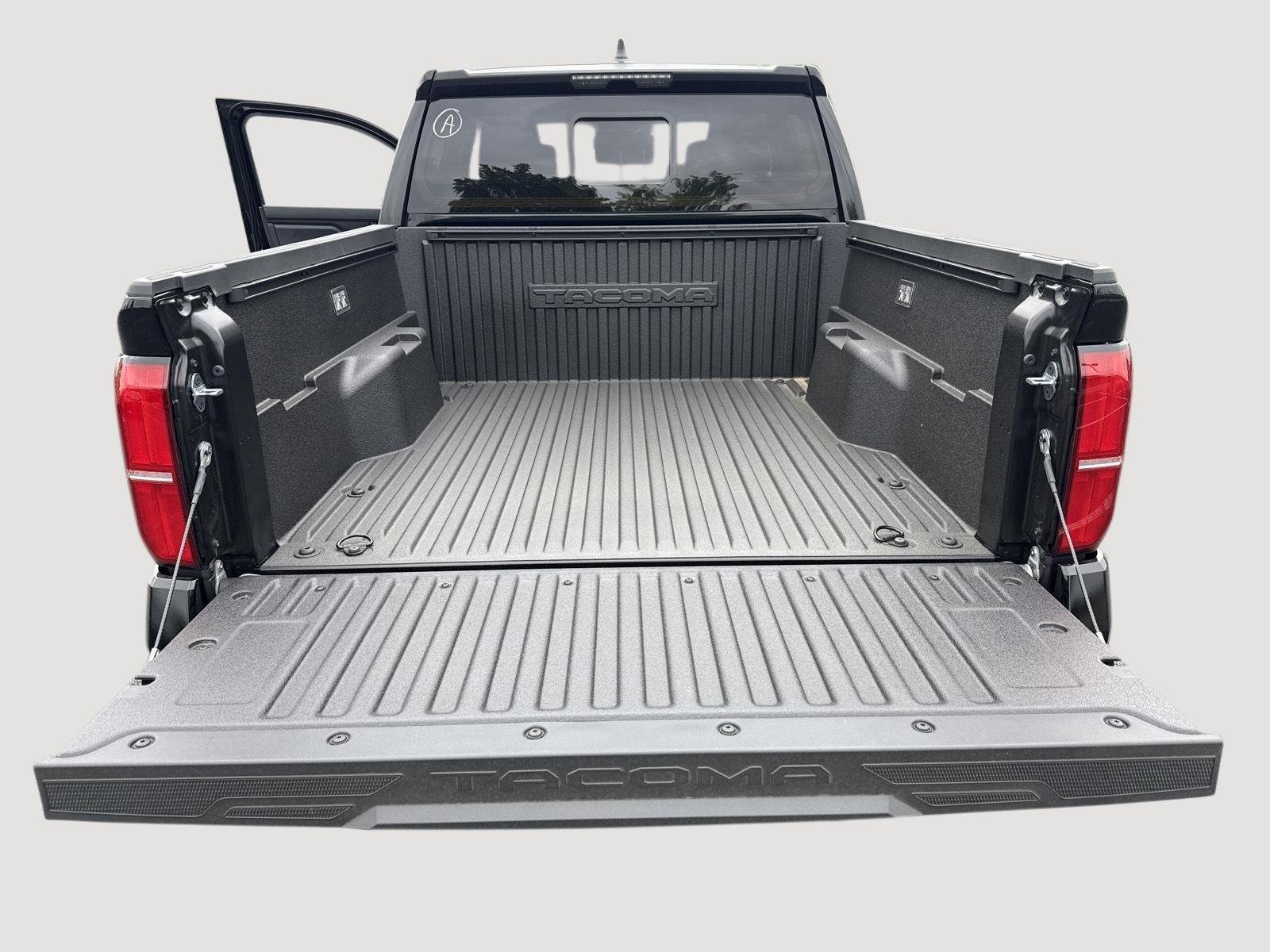 2026 Toyota Tacoma SR5 - Photo 6