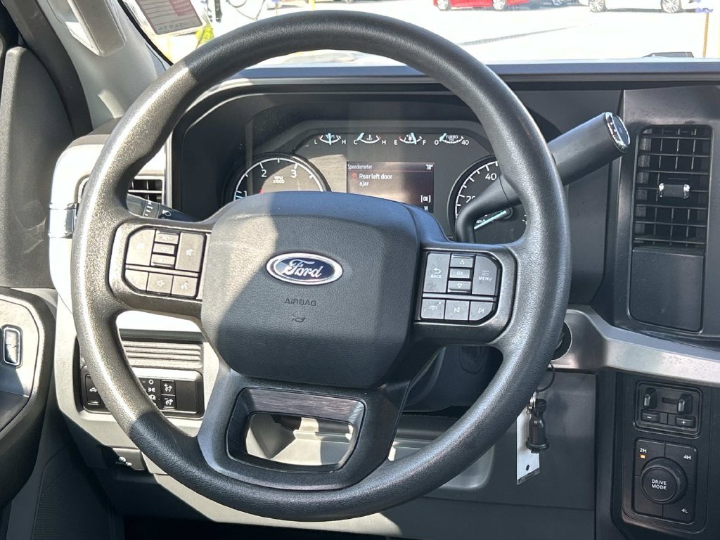 Certified Used 2026 Oxford White Ford XL image 15