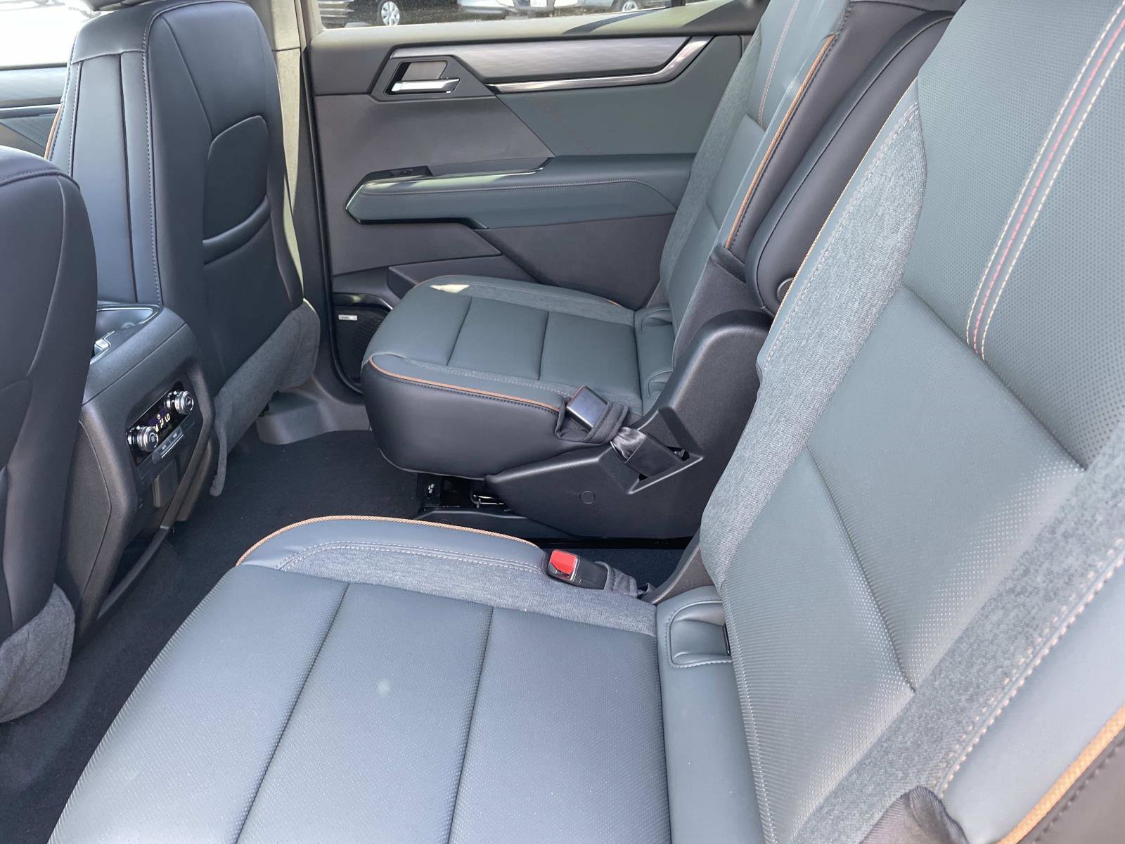 2026 GMC Acadia AT4 - Photo 22