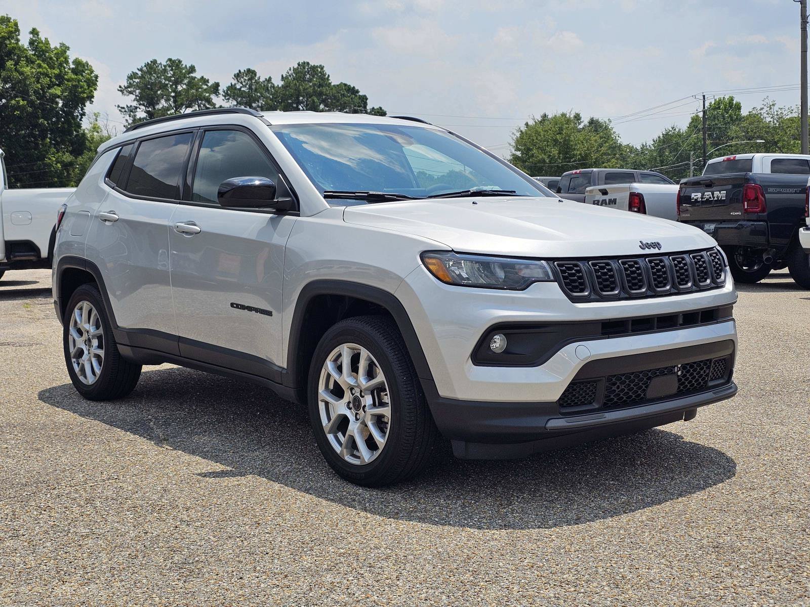 2026 Jeep Compass Latitude Altitude - Photo 5