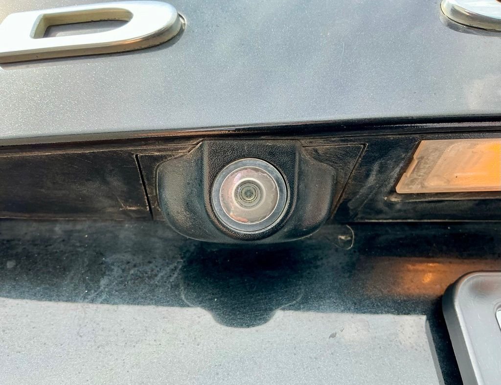 Used 2018 Black Dodge SE image 15