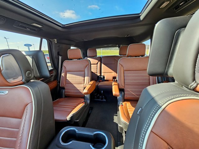 2024 GMC Yukon Denali Ultimate - Photo 43