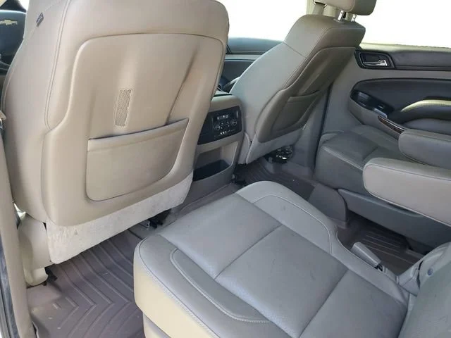 Used 2016 IRIDESCENT PEARL TRICOAT Chevrolet LTZ image 23