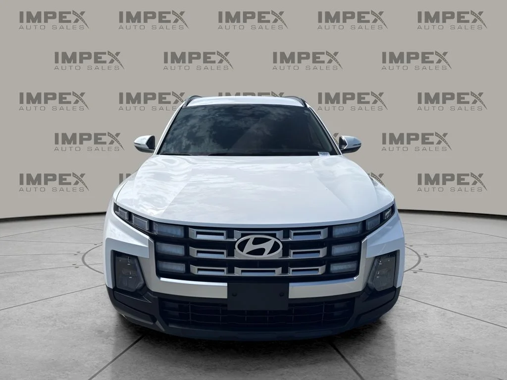 Used 2025 White Hyundai SEL image 8
