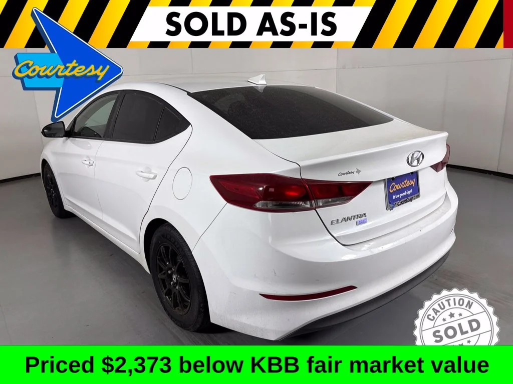 Used 2017 White Hyundai SE image 6