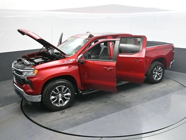 Used 2024 Red Chevrolet LT image 28