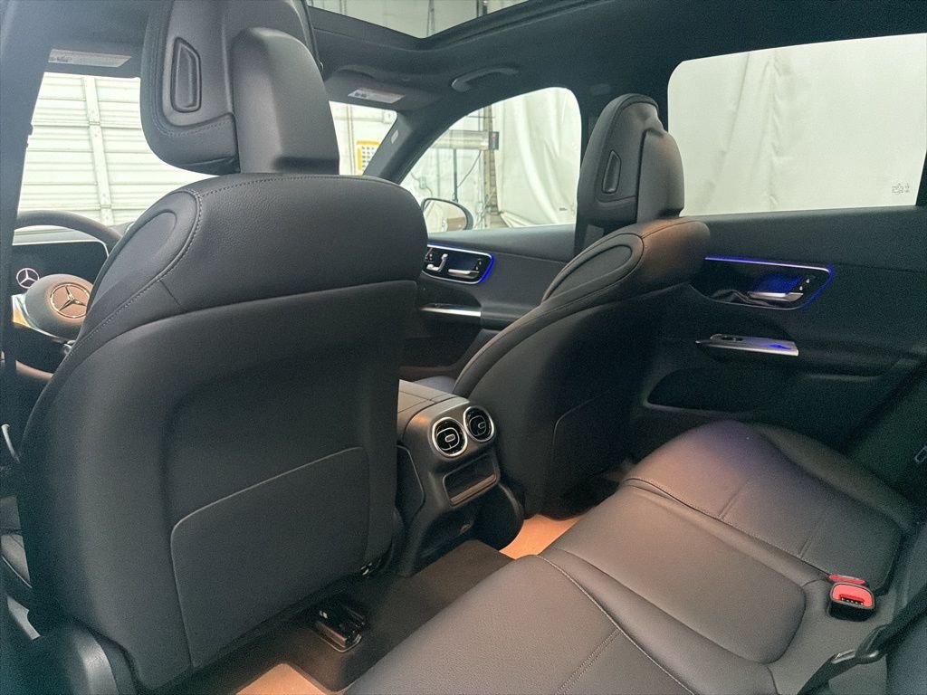 Used 2026 White Mercedes-Benz GLC 300 image 17