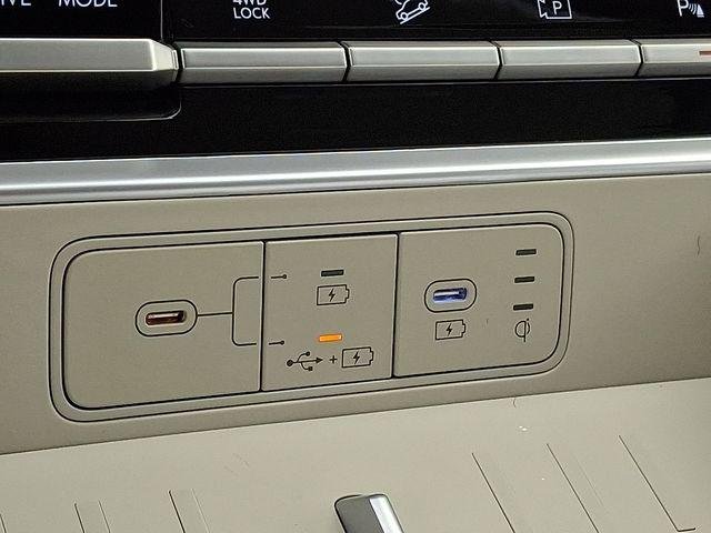 New 2027 White Hyundai SEL image 25