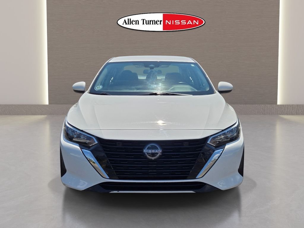 Used 2025 White Nissan SV image 4