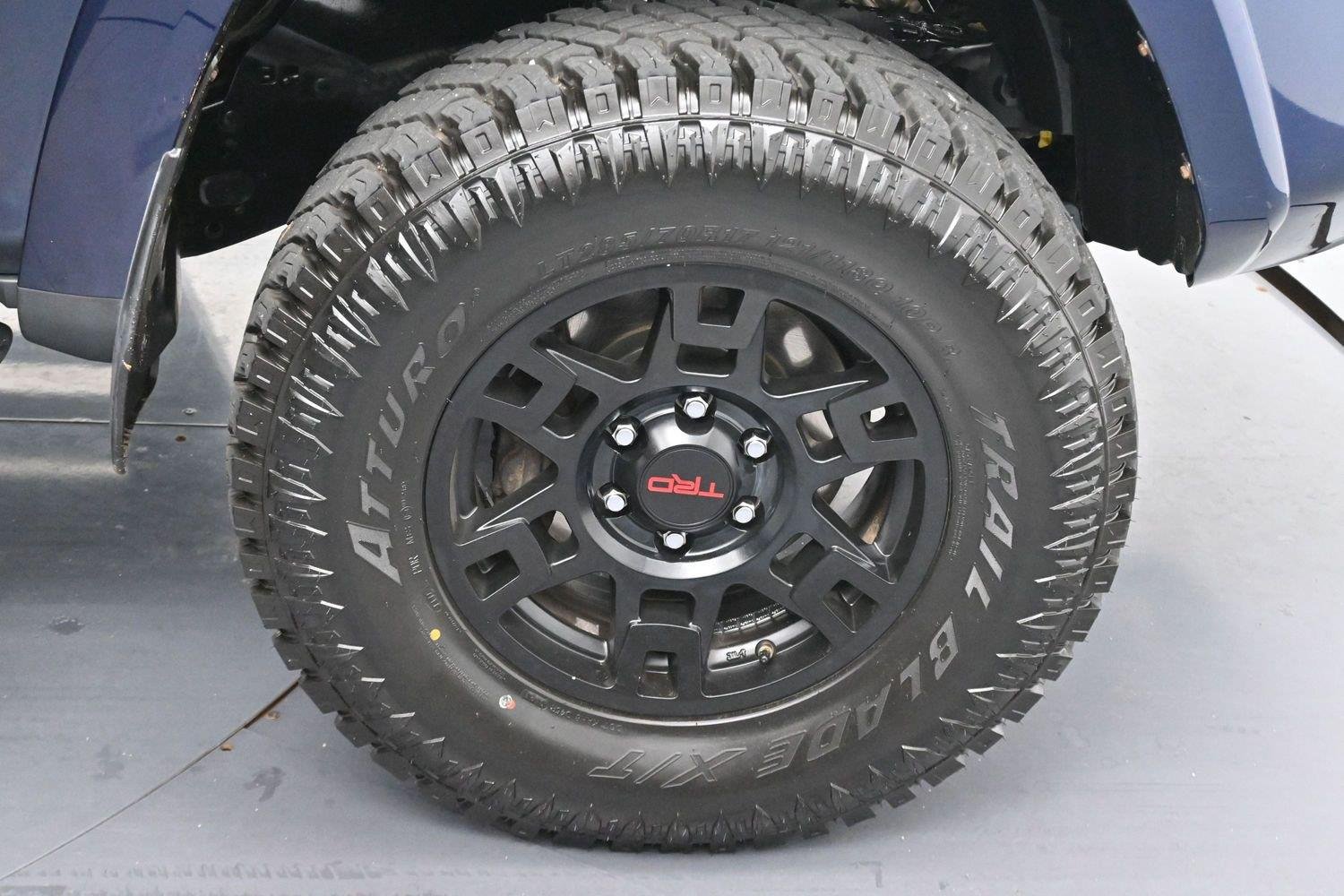 Used 2019 Nautical Blue Metallic Toyota TRD Off Road Premium image 34