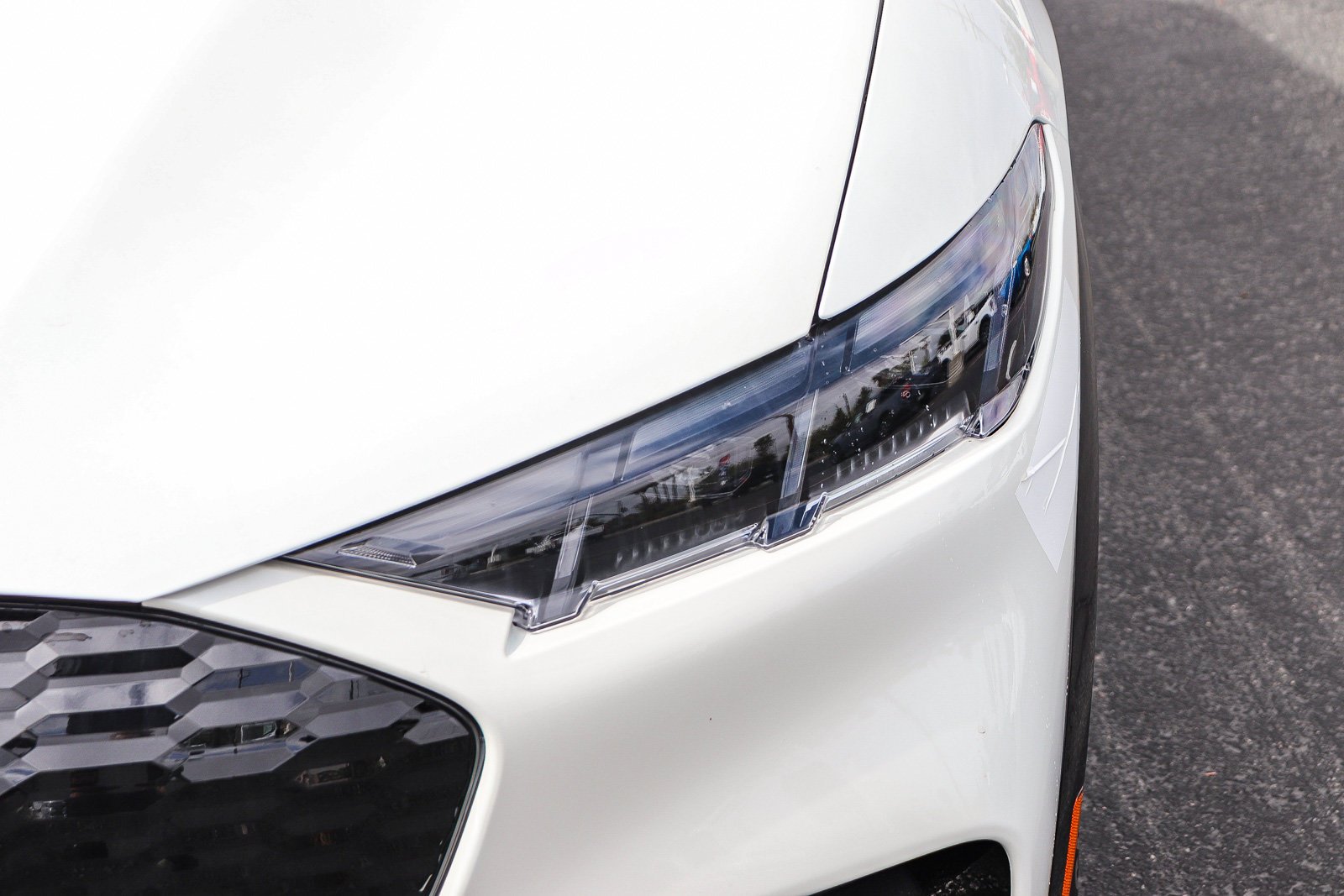 New 2026 Star White Metallic Tri-coat Ford Premium image 11