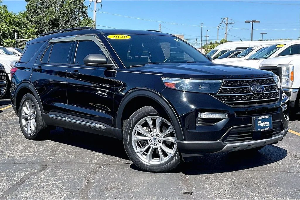 Certified Used 2020 Black Metallic Ford XLT image 35